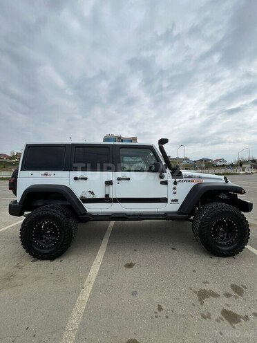 Jeep Wrangler-12