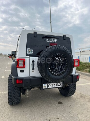 Jeep Wrangler-13