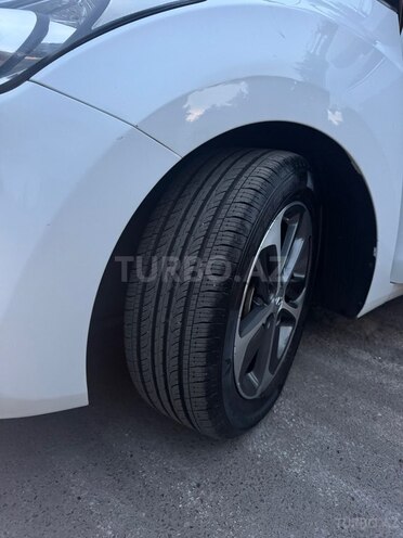 Hyundai i30-7