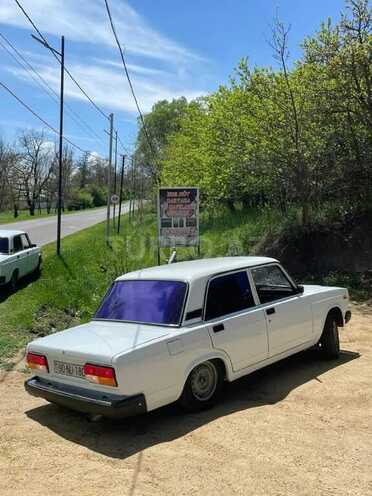 LADA (VAZ) 2107-2
