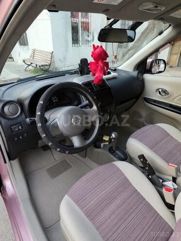 Nissan March-7