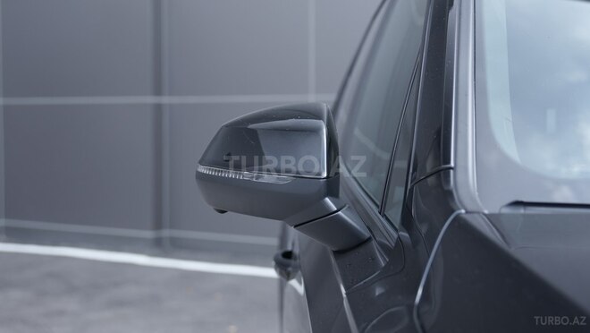 Audi Q7-9