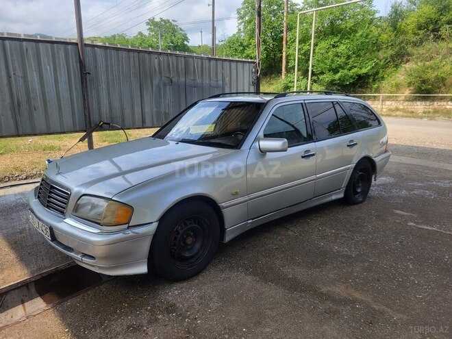 Mercedes C 240-1