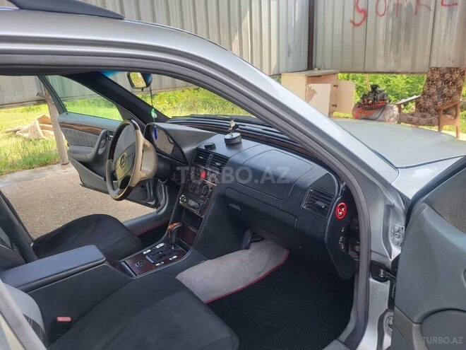 Mercedes C 240-6
