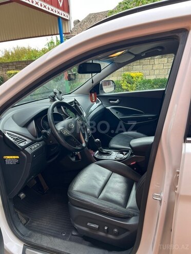 Hyundai Santa Fe-10