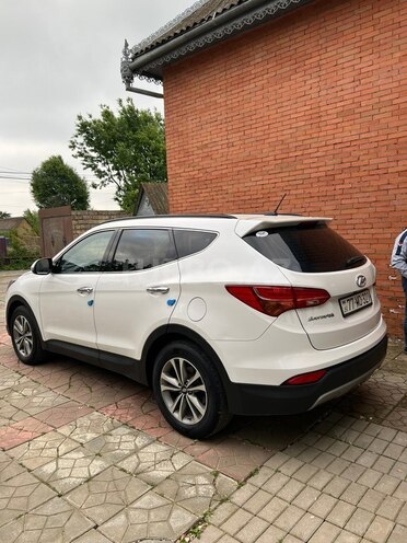 Hyundai Santa Fe-5