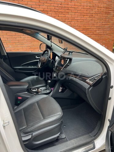 Hyundai Santa Fe-11