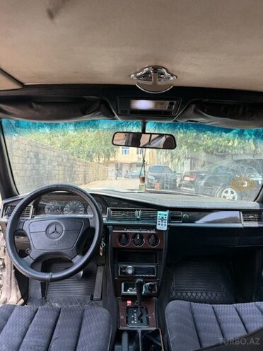 Mercedes 190-6