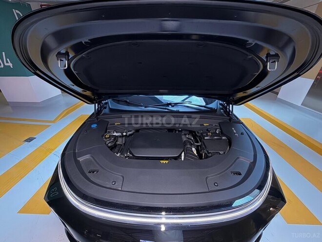 Li Auto L7-8