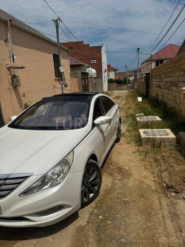 Hyundai Sonata-4