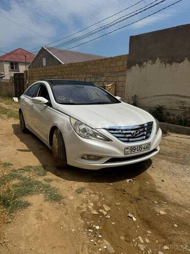 Hyundai Sonata-1
