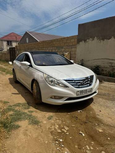 Hyundai Sonata-6