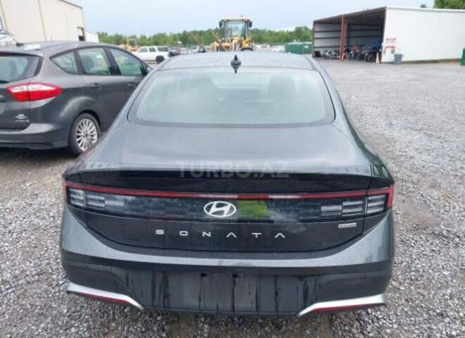 Hyundai Sonata-6