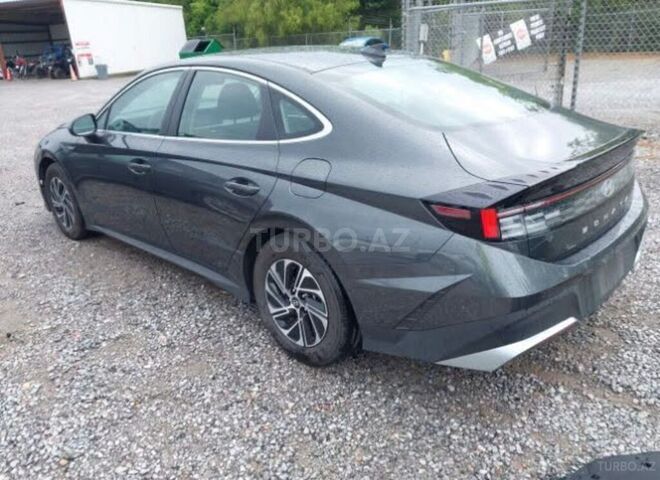 Hyundai Sonata-5