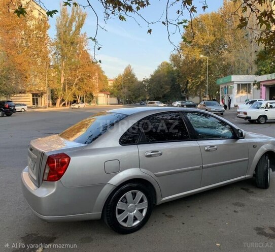 Chevrolet Lacetti-5