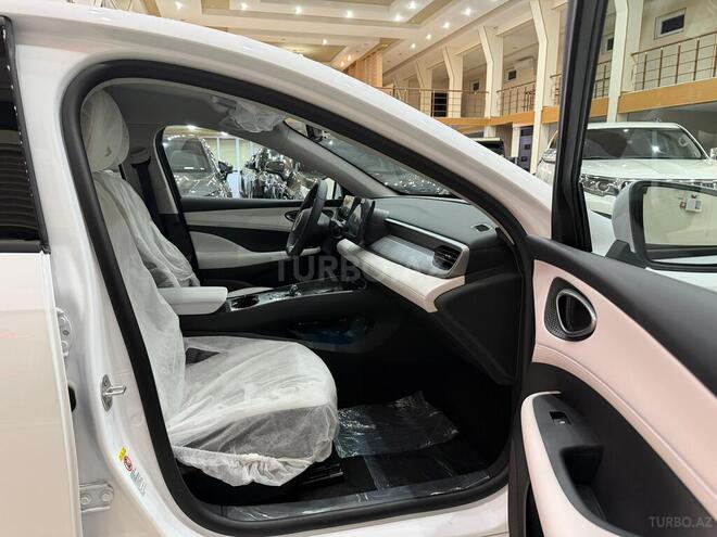 BYD Seal 05-18