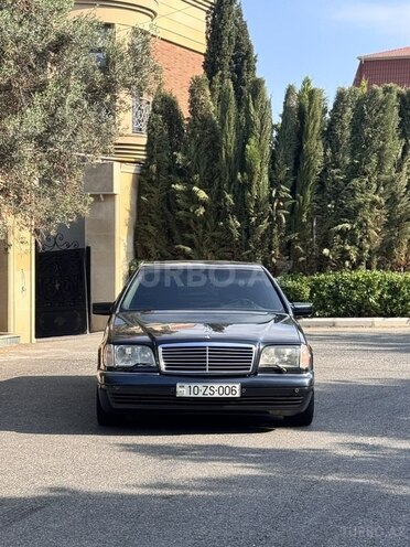 Mercedes S 320-1