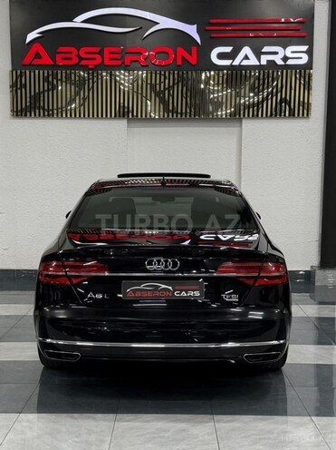 Audi A8-12