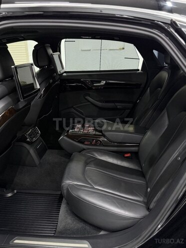 Audi A8-19