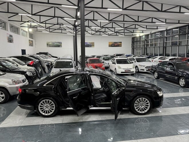 Audi A8-14