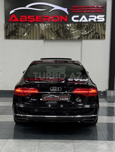 Audi A8-9