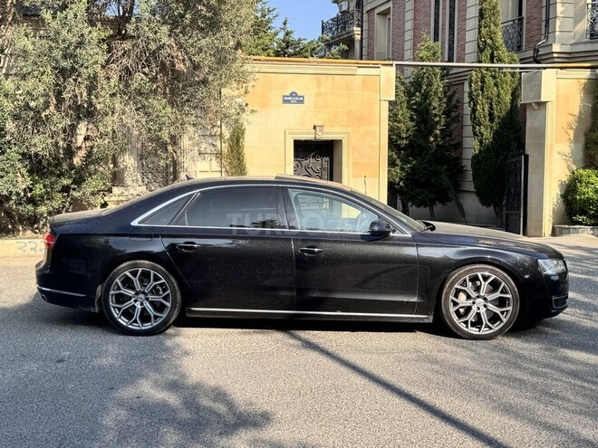 Audi A8-5