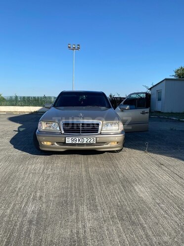 Mercedes C 240-1