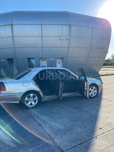 Mercedes C 240-6