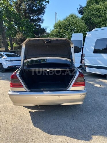 Mercedes C 240-8