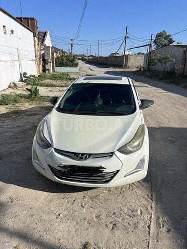Hyundai Elantra-1