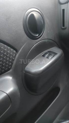 Chevrolet Aveo-5