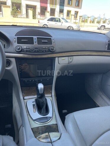 Mercedes E 320-16