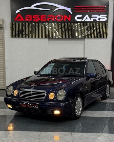 Mercedes E 230-1