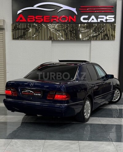 Mercedes E 230-13