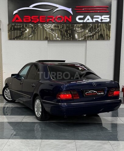 Mercedes E 230-10