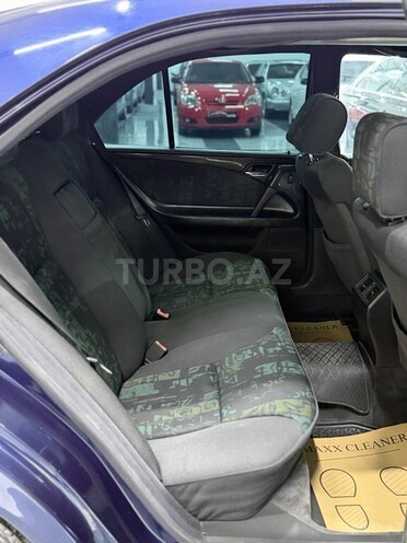 Mercedes E 230-21