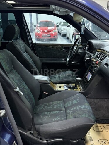 Mercedes E 230-18
