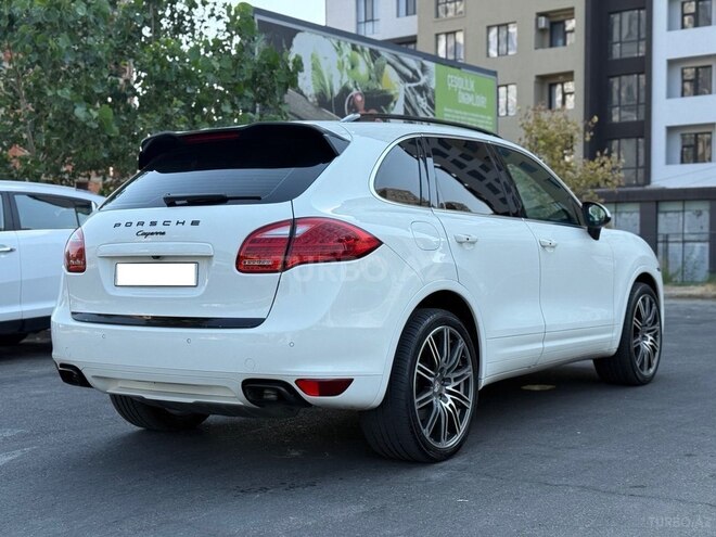 Porsche Cayenne-2