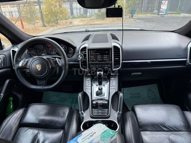 Porsche Cayenne-8