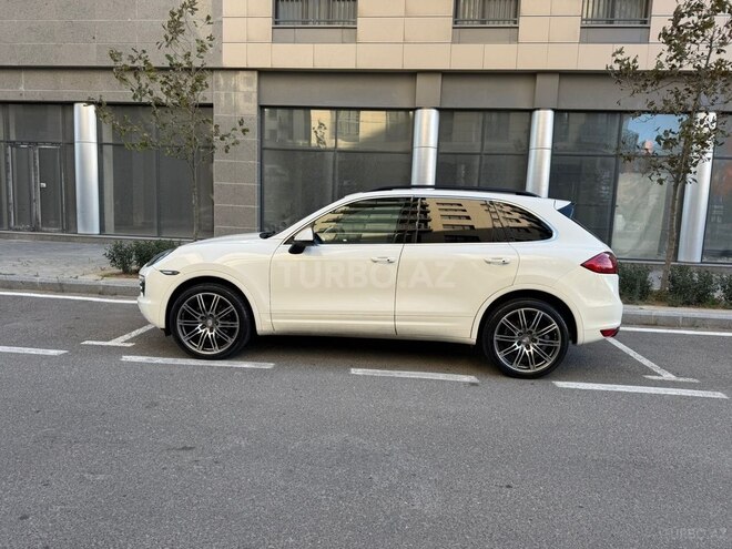 Porsche Cayenne-3