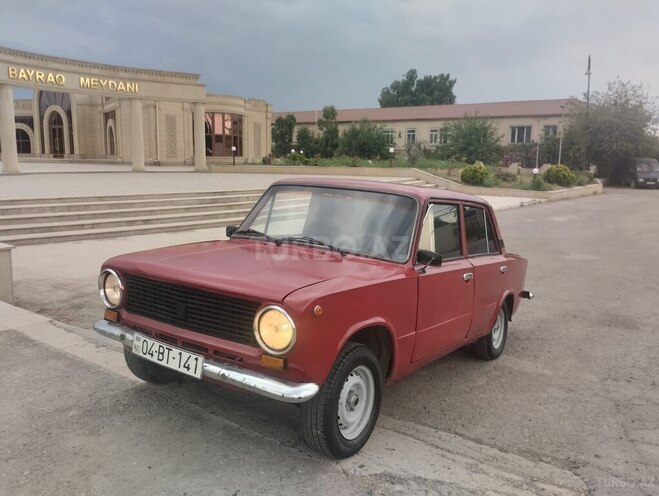 LADA (VAZ) 21011-2