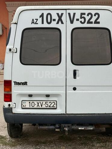 Ford Transit-5
