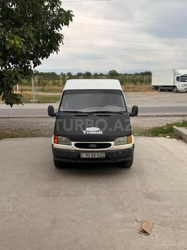 Ford Transit-1