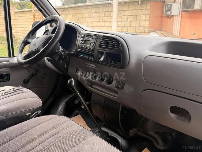 Ford Transit-2