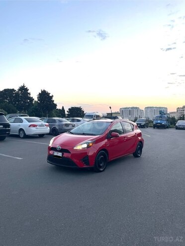 Toyota Prius C-1