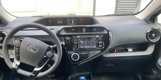 Toyota Prius C-11