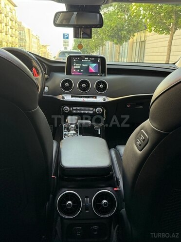 Kia Stinger-9