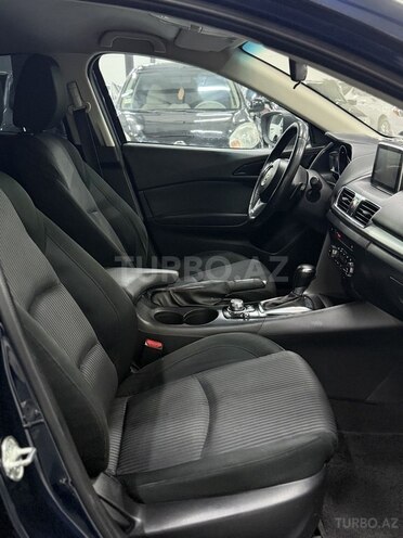 Mazda 3-18