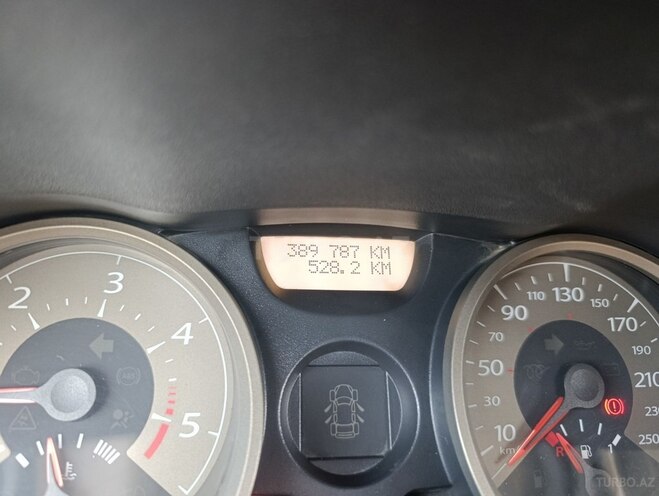 Renault Megane-14