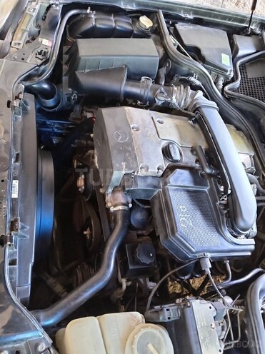 Mercedes E 230-13
